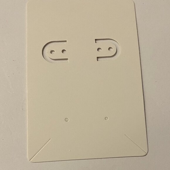 Earring Display Card Punch - Picture 3 of 3